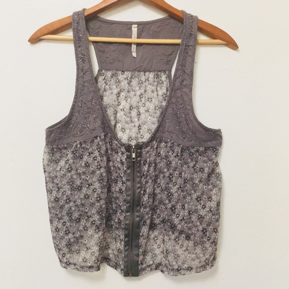 Anthropologie Tops - Anthropologie Willow & Clay beaded crop boho top L